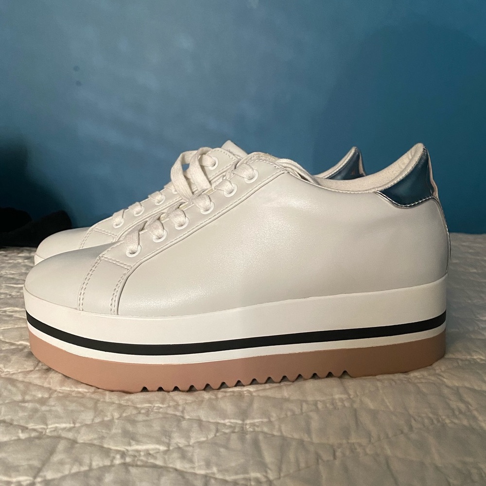 🚫 SOLD 🚫 Steve Madden  |  platform sneakers